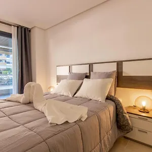 https://balcon-de-los-gigantes-2a016.tenerifehoteles.net